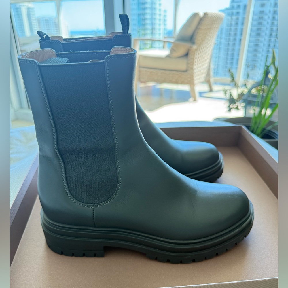Gianvito Rossi Grey Chester Leather Chelsea Boots - Picture 2 of 7